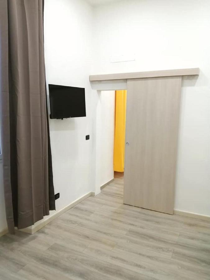 Appartamento Nuovo A 1 Minuto Dal Porto Livorno Ngoại thất bức ảnh