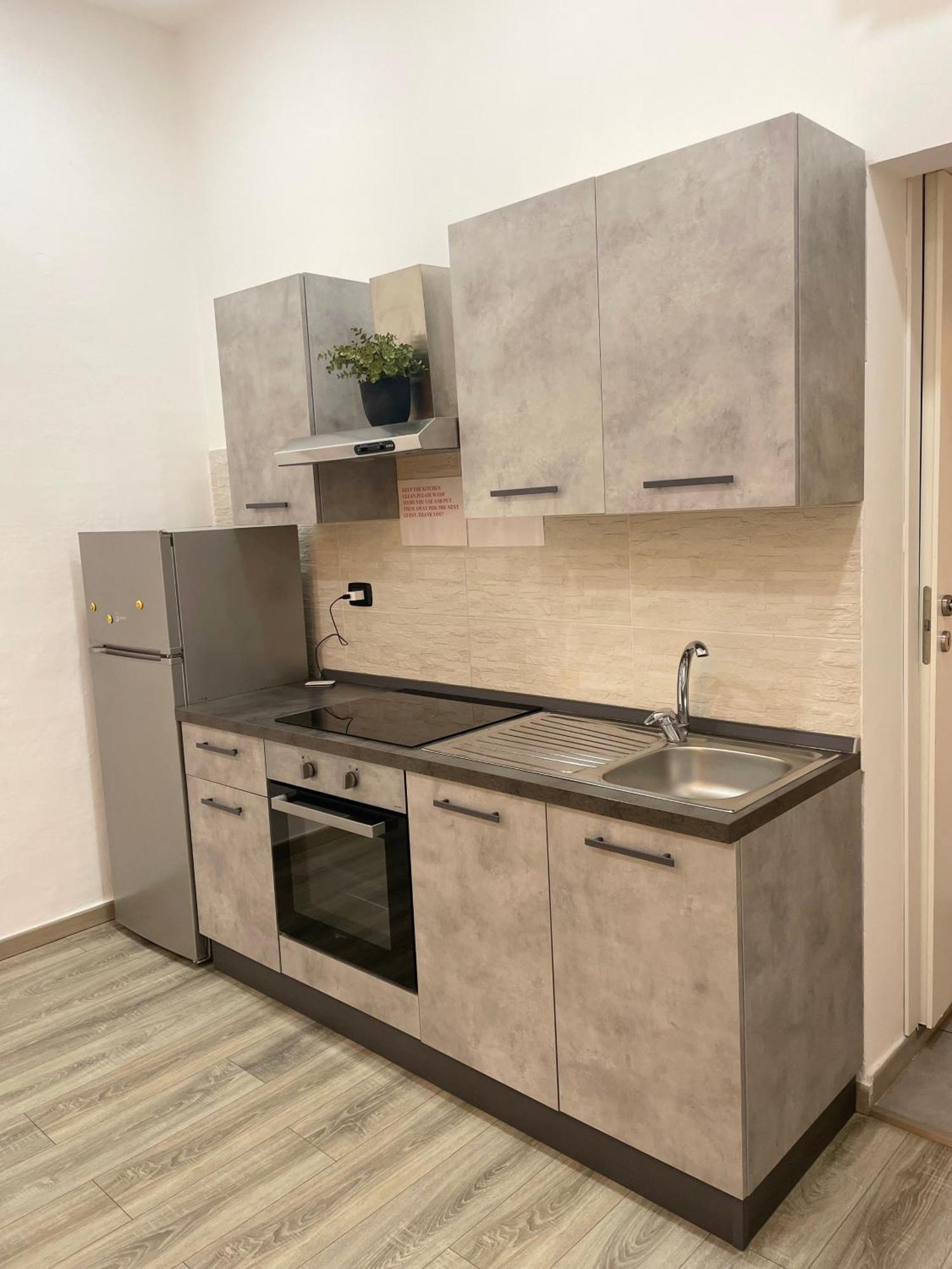 Appartamento Nuovo A 1 Minuto Dal Porto Livorno Ngoại thất bức ảnh